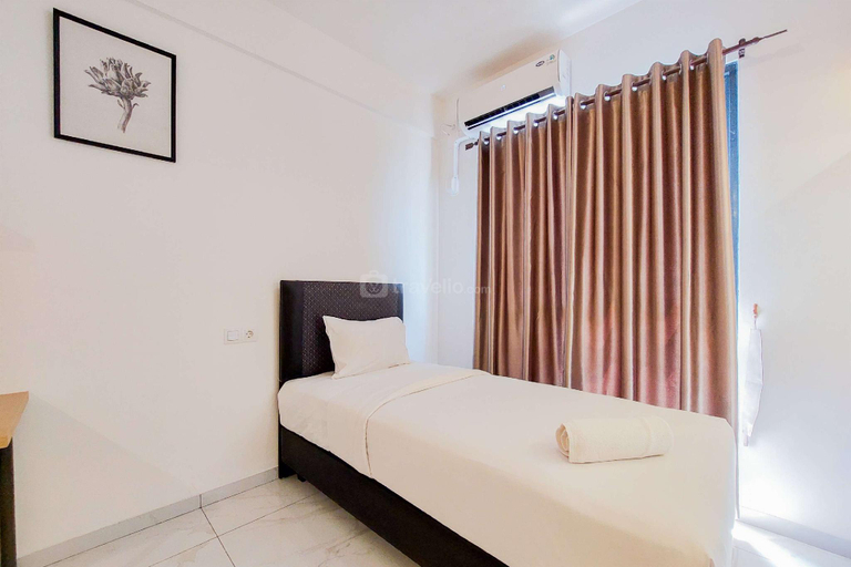 Bedroom 2, Relax Studio at Sky House Alam Sutera By Travelio, Tangerang