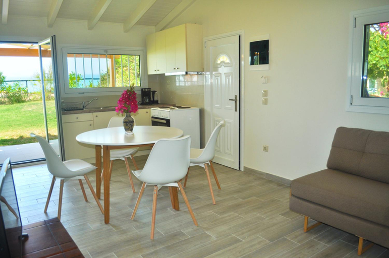 Food & Drinks 4, Beachfront holiday House yannis on Agios Gordios beach in Corfu, Ionian Islands
