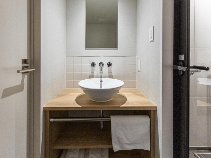 Bathroom 7