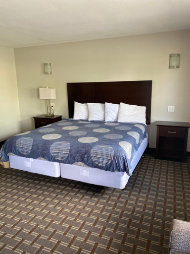 Bedroom, New Budget inn, Preble