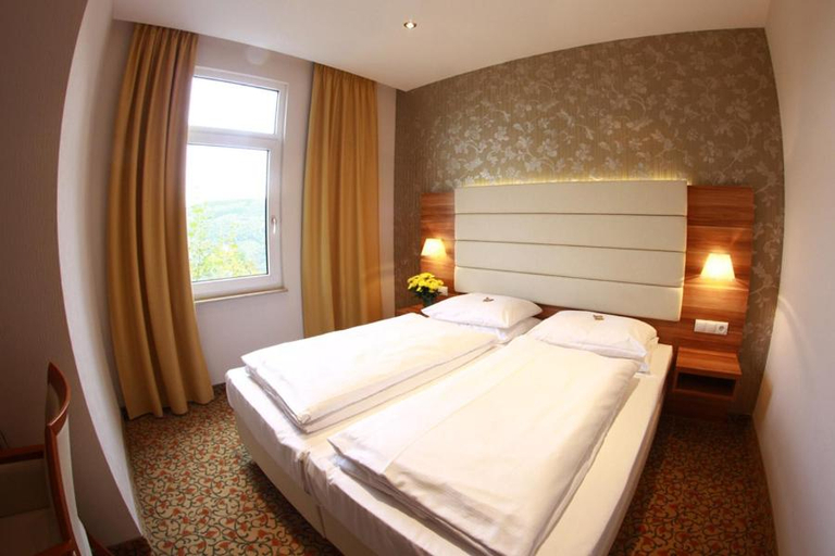 Bedroom, Schlosshotel Molkenkur, Heidelberg