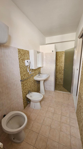 Bathroom 7