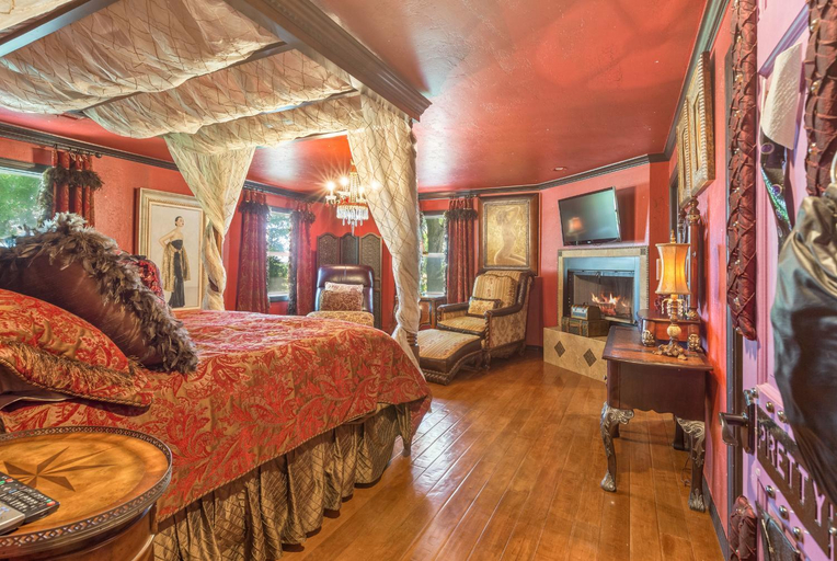 Bedroom 6