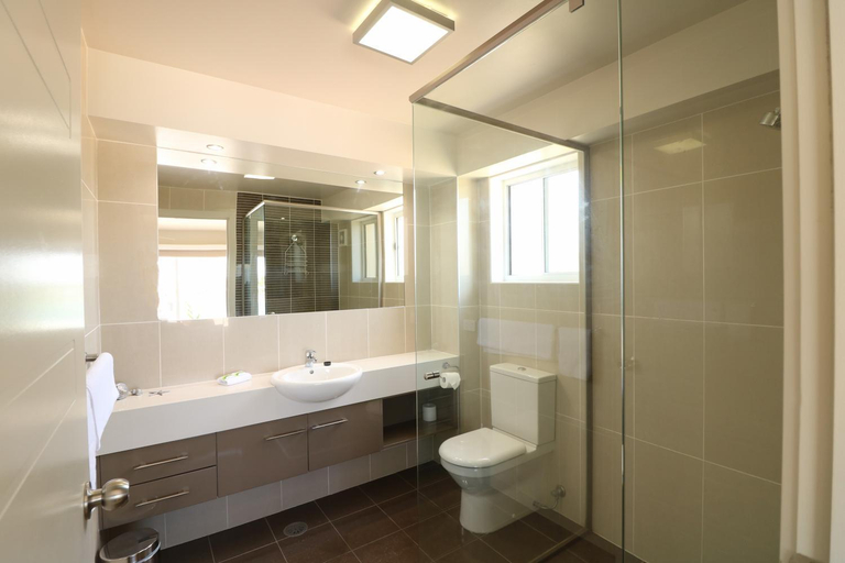 Bathroom 3, Sybella, Bega Valley