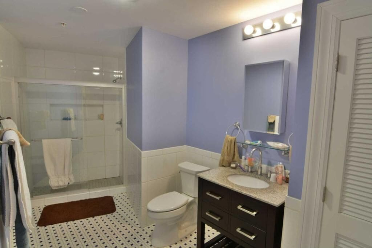 Bathroom 3, Executive furnished rentals at Light St, Baltimore