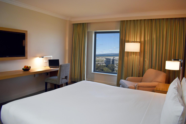 Bedroom 3, Stamford Plaza Sydney Airport Hotel & Conference Centre, Sydney
