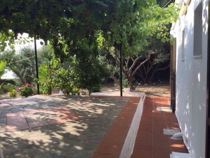 2, Artemis Apartments, Crete