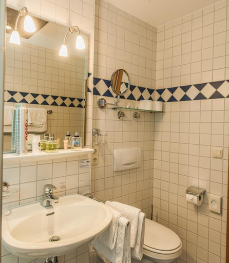Bathroom 3, Ferienwohnungen Beim Hausbacher, Traunstein