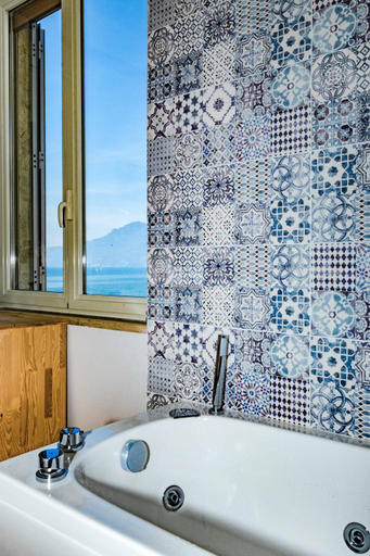 Others 4, On the beach Sea-view&Kitchen In Room, Salerno