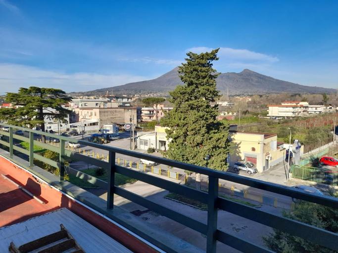 Others 4, Hotel De Rosa, Napoli
