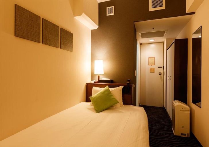 Bedroom 13