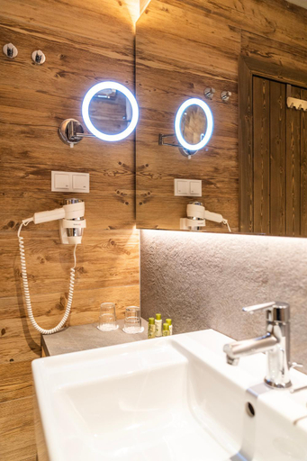 Bathroom 6