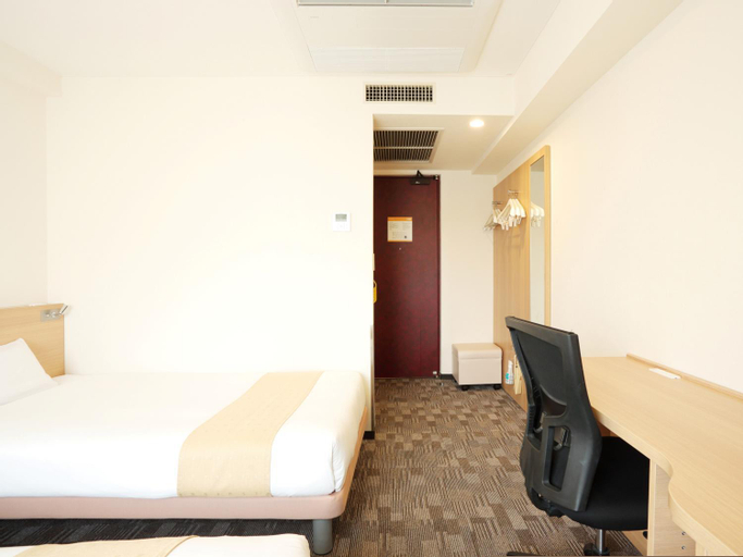 Bedroom 13