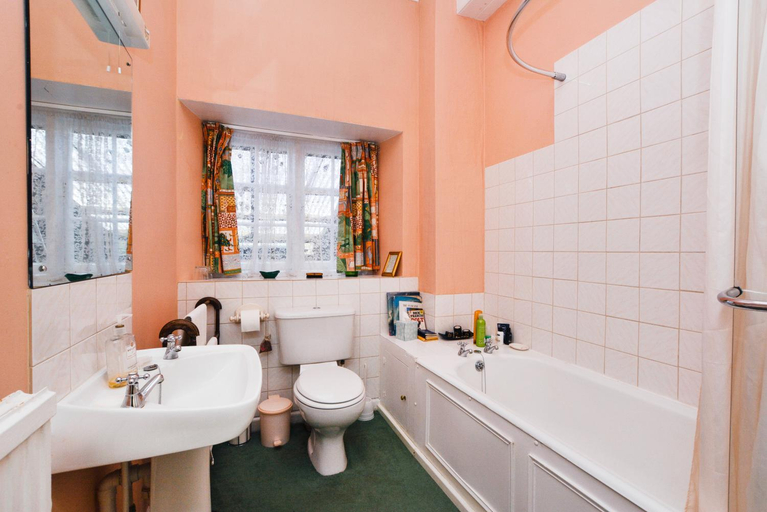 Bathroom, The Old School, Oxfordshire
