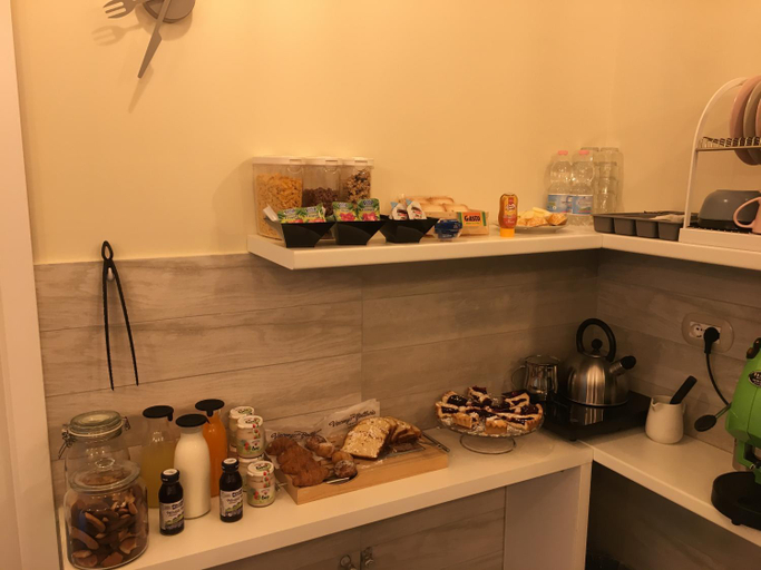 Others 5, Morra's Home, Napoli