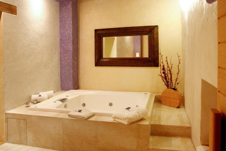 Bathroom 4, Casona de la Republica Hotel Boutique, Querétaro