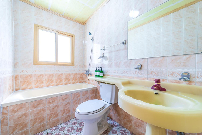 Bathroom, Hooni Guest House & Motel, Gurye