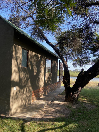 Others 5, Kuvira River Camp, Dirico