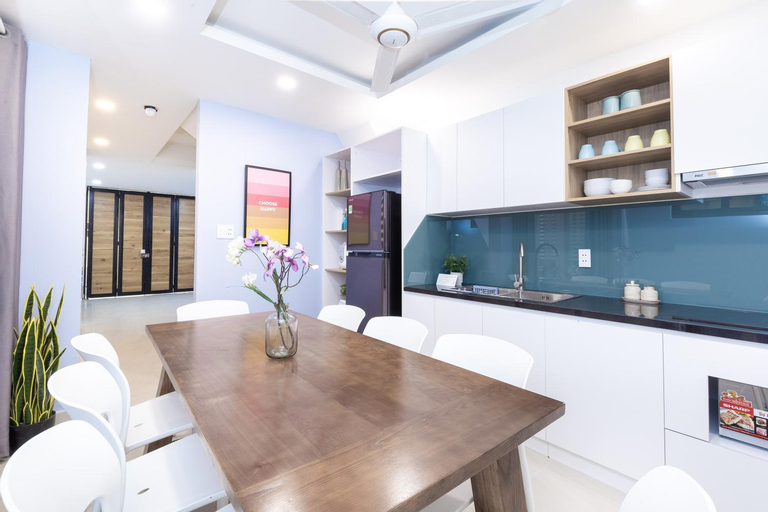 Dining Room 10
