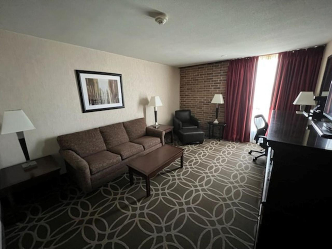 Others 5, Hotel Lotus Merriam, Kansas City