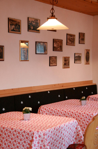 Bedroom, Hotel Ploseblick, Bolzano