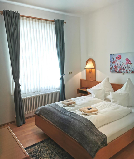 Others 3, Gastehaus Reisinger, Straubing