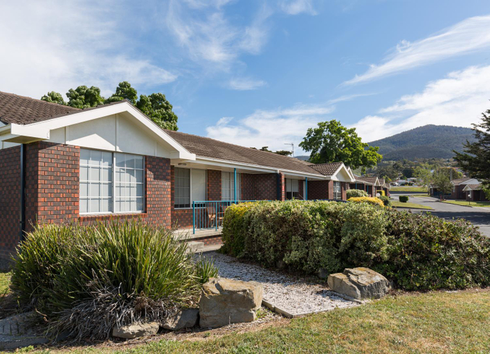 Exterior 5