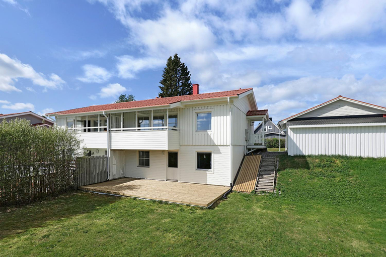 Exterior & Views 1, Guestly Homes - 4BR Villa with 2 Showers, Boden
