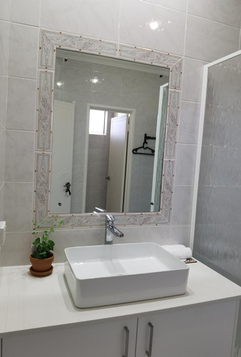 Bathroom 7