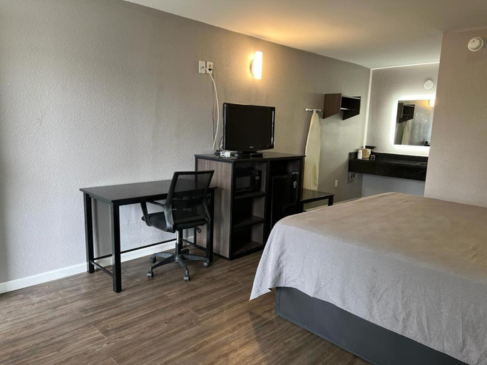 Bedroom 2, Key West Inn - Tuscumbia - Muscle Shoals, Colbert