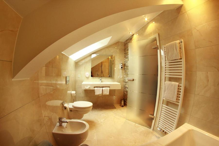 Bathroom 4, Schlosshotel Molkenkur, Heidelberg