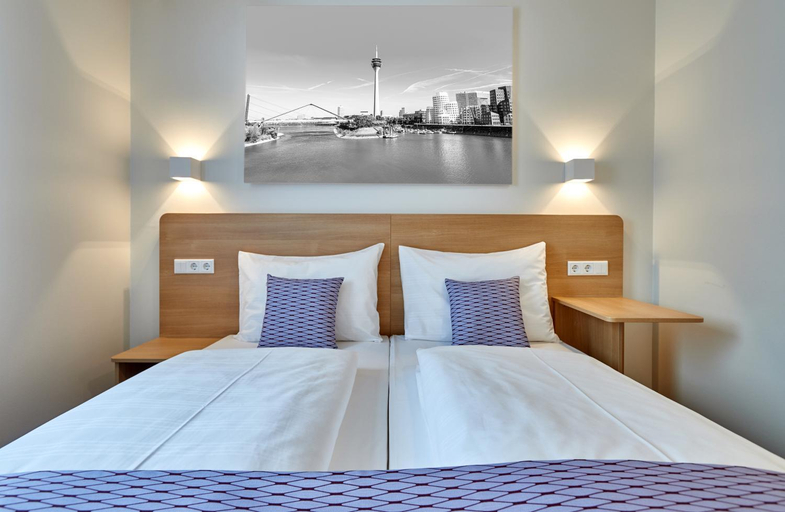 Bedroom 4, McDreams Hotel Dusseldorf-City, Düsseldorf