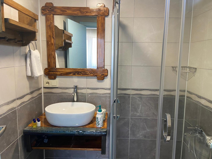 Bathroom 5, Azra Apart & Otel, Gökçeada