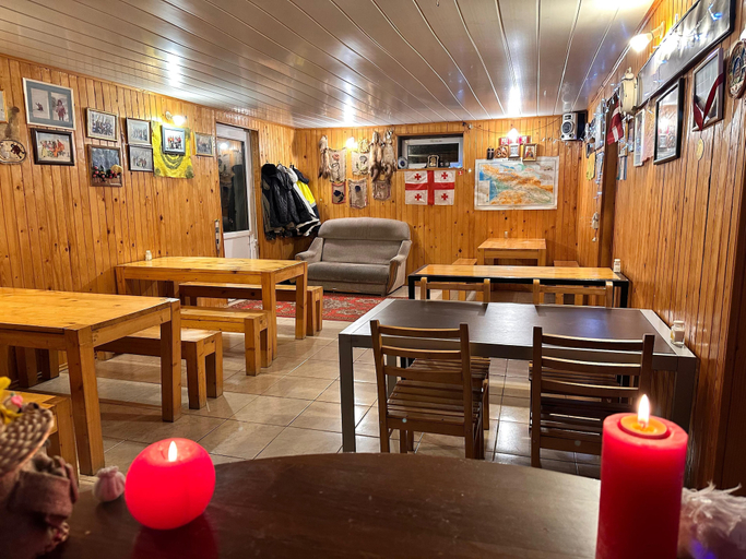 Food & Drinks 5, Family Hotel Parnas 2250, Kazbegi