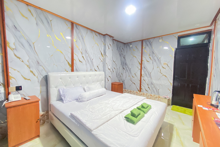 Bedroom 1, MVA Hotel Cafe and Resto Mitra RedDoorz, Bogor