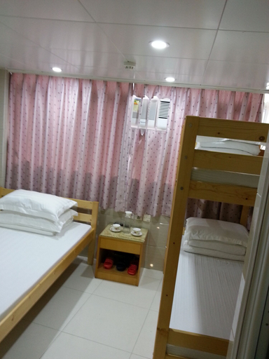 Bedroom 2, Hong Kong Le Cong Fraternal Association, Kowloon