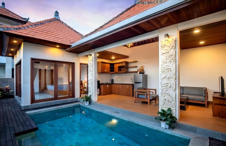Tropical Mirage: Cool 2BDR Villa with Private Pool, Gianyar