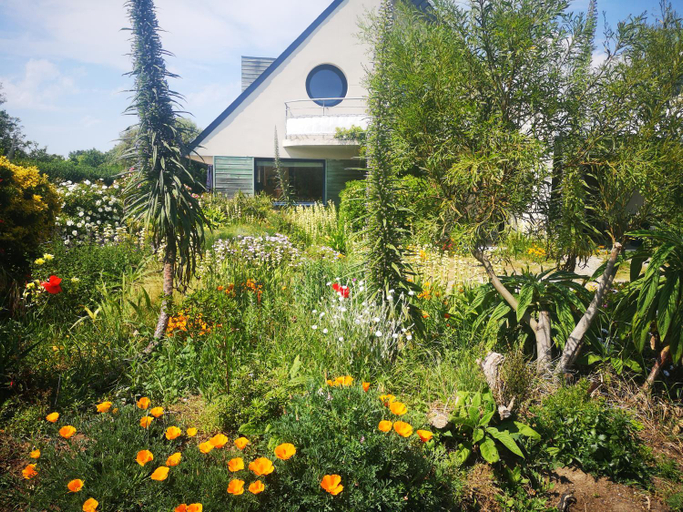 Others 5, Chambre dans Maison fleurie et calme, Morbihan