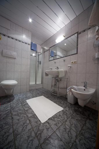Bathroom 3, Bio Aparthotel Blasla, Bolzano