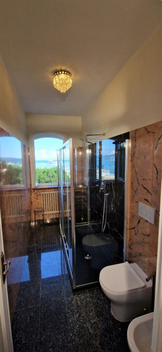 Bathroom 2, VillaMara Luxury rooms, La Spezia