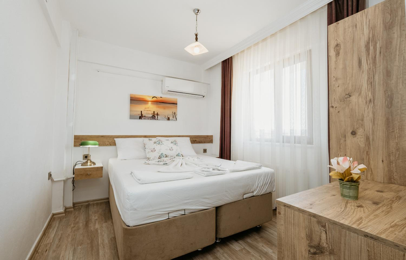 Bedroom 4, Azra Apart & Otel, Gökçeada