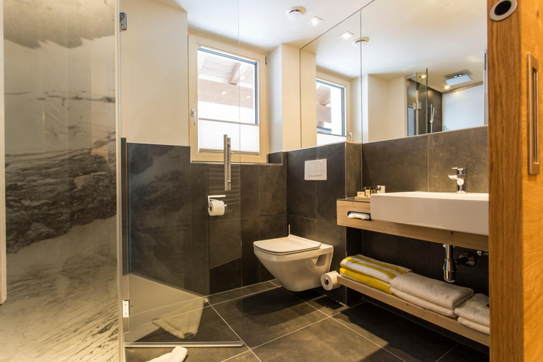 Bathroom 4, Hotel Kirchenwirt, Landeck