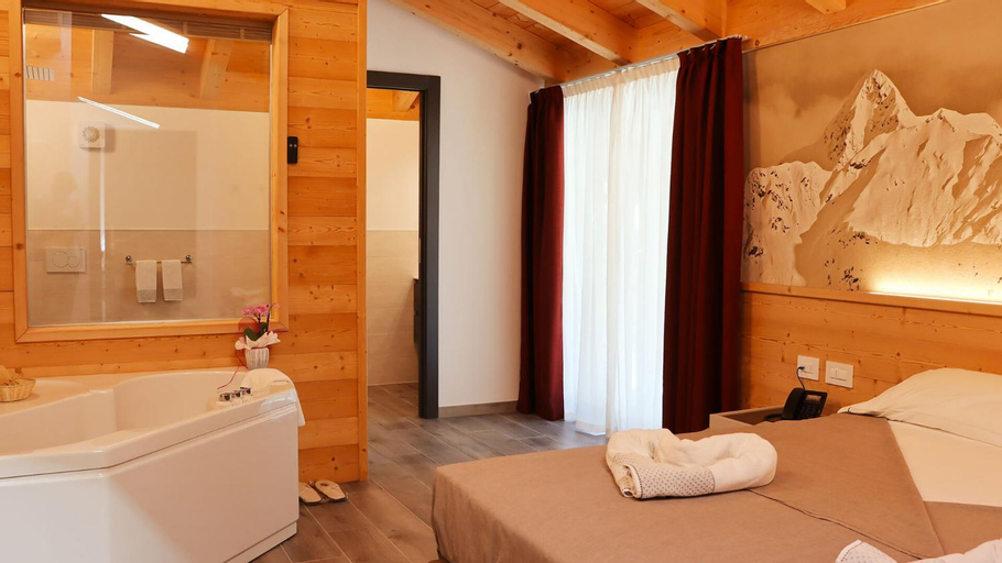 Bathroom 4
