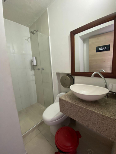 Bathroom 2, Hotel Suites 44 Laureles, Medellín