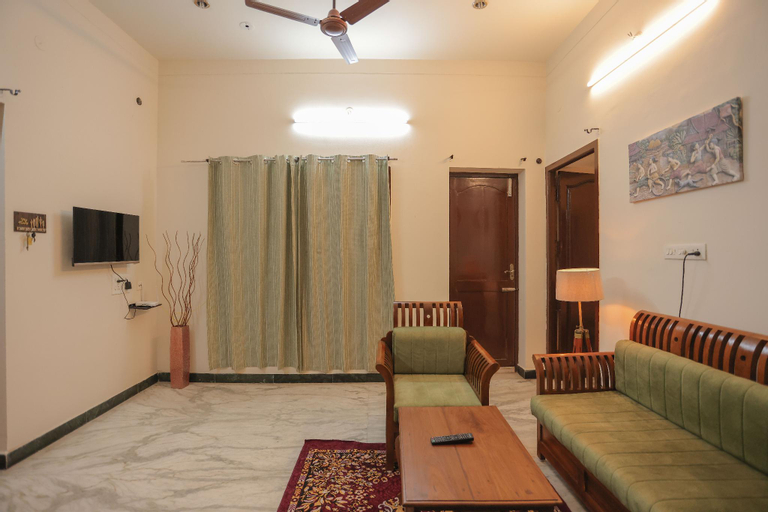 Public Area 2, Comfy 2BHK Near Rock Beach, Puducherry