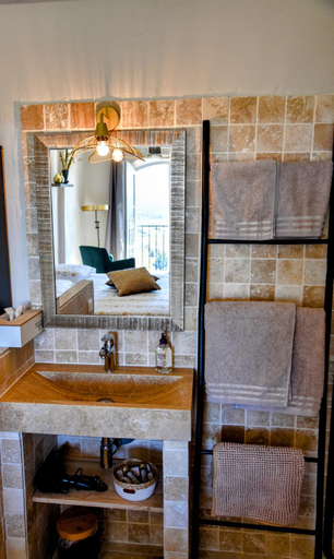 Bathroom 1, Chambre d'hotes Cottes, Var