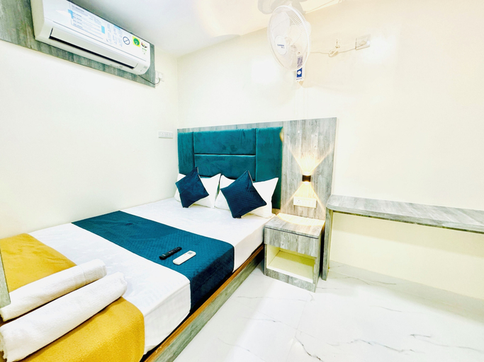 Others 4, Hotel BKC Fortune, Mumbai Suburban