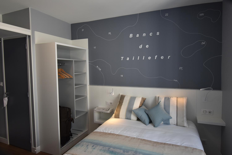 Bedroom 2, Hotel Atlantique, Morbihan