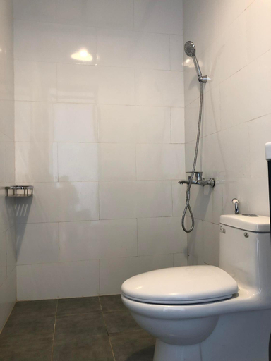 Bathroom 18