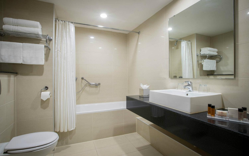Bathroom 3, Clayton Hotel Silver Springs